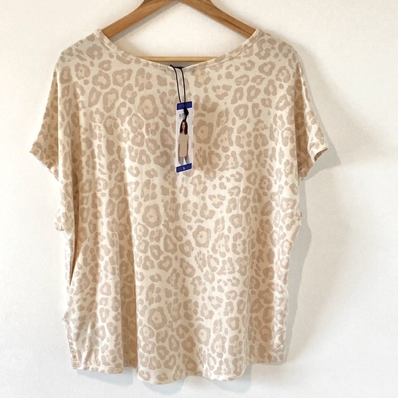 BNWT Buffalo Women's Soft Animal Print T Shirt Top Size Large - Picture 2 of 10